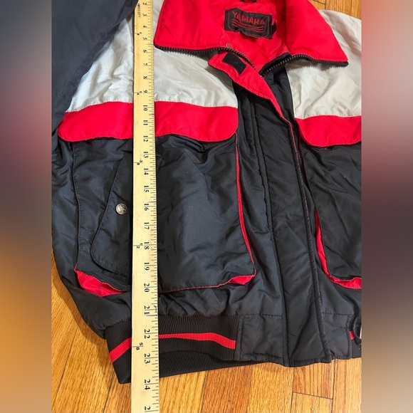 Vtg Yamaha Snowmobiles Jacket Ladies Sz XL Full Zip Insulated Red  Black - Picture 9 of 13
